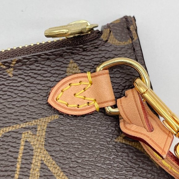 Louis Vuitton Monogram Canvas Neverfull Pouch Red Interior  (141997) - Picture 3 of 10